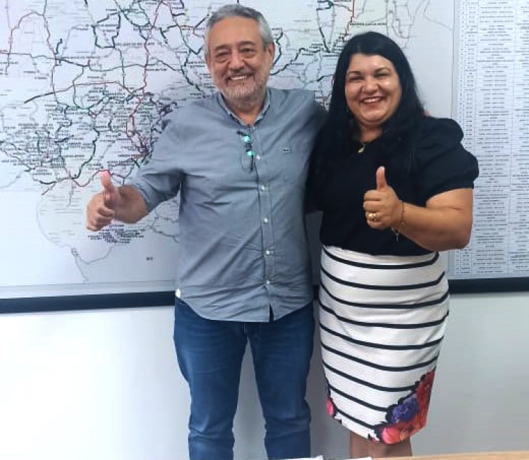 PRESIDENTE MARIA LUCIA DE O. PORTO (PREFEITA DE CONQUISTA D' OESTE) EM VISITA NA SECRETARIA DE INFRAESTRUTURA (SINFRA)