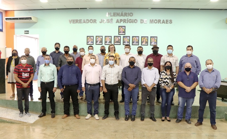 LIDERAN&Ccedil;AS SE REUNEM PARA TRATAR DE ATERRO SANIT&Aacute;RIO NA REGI&Atilde;O OESTE