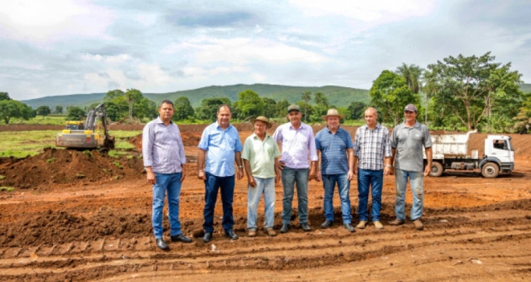 ROTA DO PEIXE: Presidente do CIDESA visita propriedades com projeto de escava&ccedil;&atilde;o em fase final
